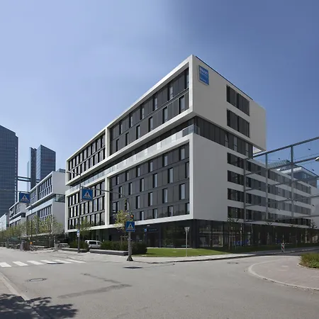 Smartments Parkstadt Schwabing 3* Munique