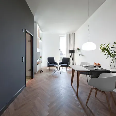 Smartments Parkstadt Schwabing 4*